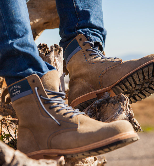 BOOTS